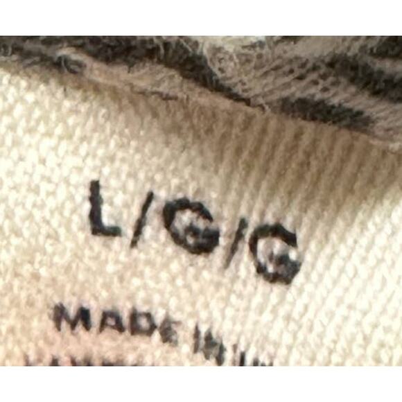 ROXY Top Size L Gray White Paisley 100% Cotton Sheer Scoop Neck Boho Chic STAIN - Picture 8 of 9